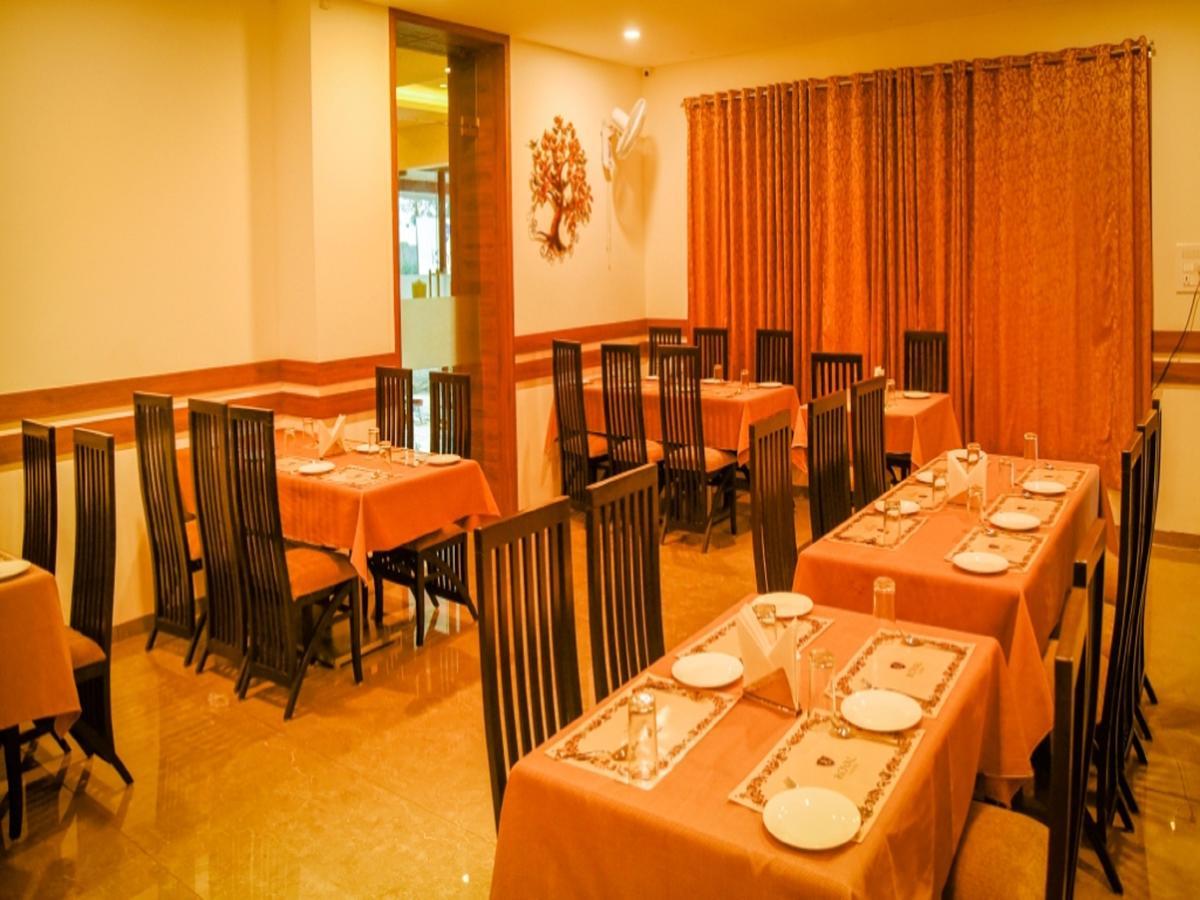 Royal Inn Khandwa 外观 照片