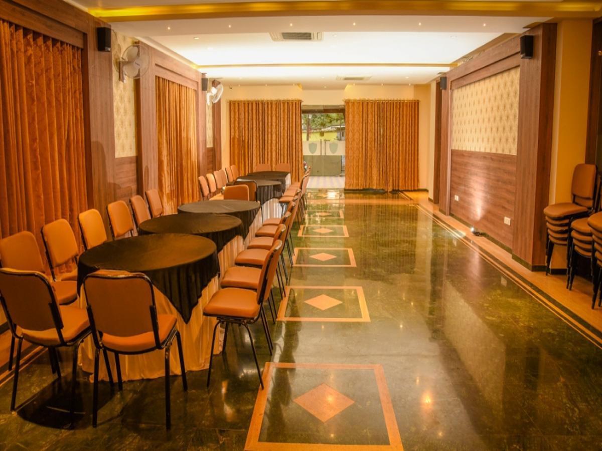 Royal Inn Khandwa 外观 照片