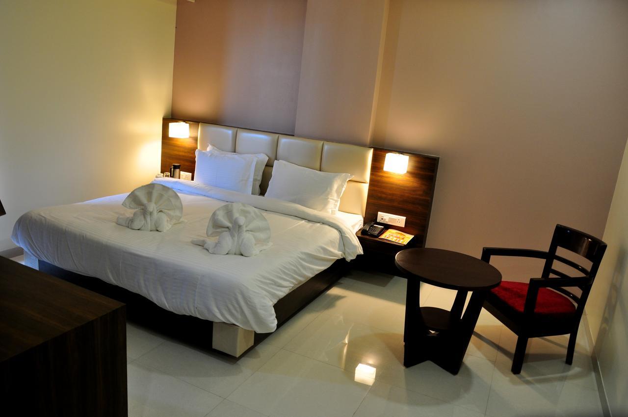 Royal Inn Khandwa 外观 照片